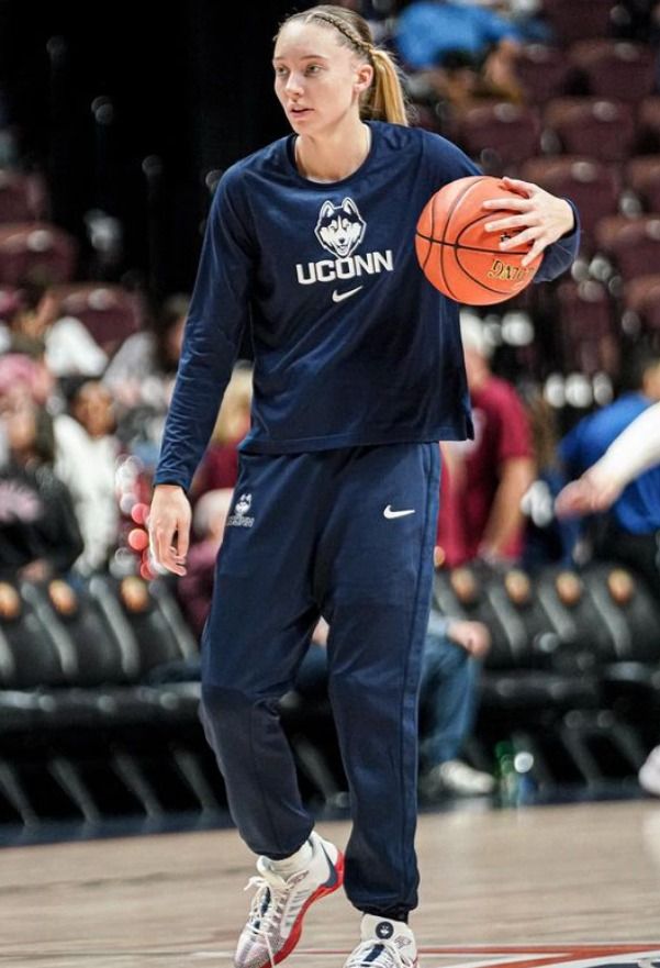 page bueckers | Basketball girlfriend, Uconn womens basketball, Uconn women - Is Paige Bueckers Dating? UConn Star’s Relationship Rumors Explained