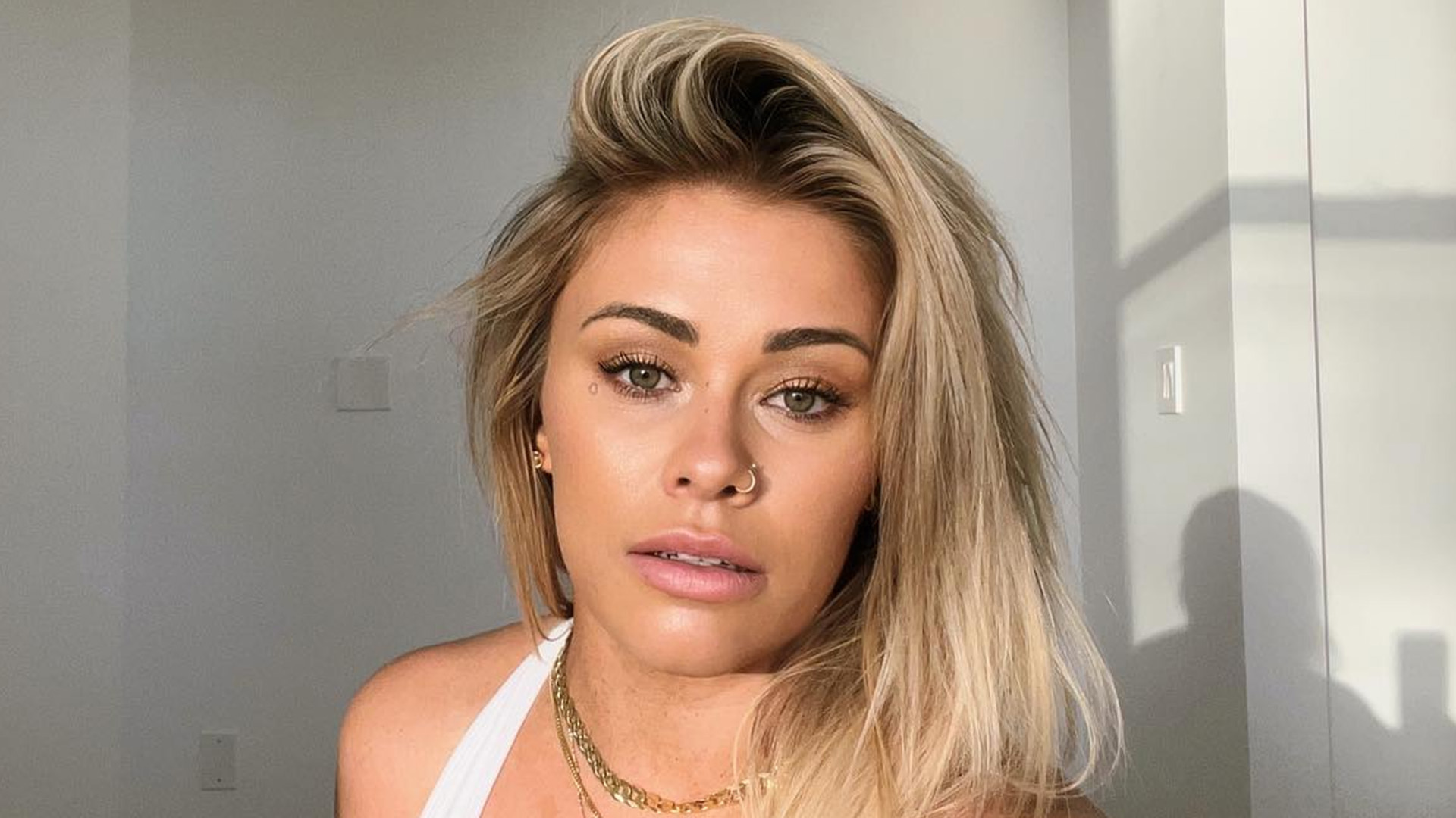 Paige VanZant shows off bulging bum in tiny thong bikini as fans tell - Paige Vanzant: Sexy Pics of the UFC Fighter Turned Influencer