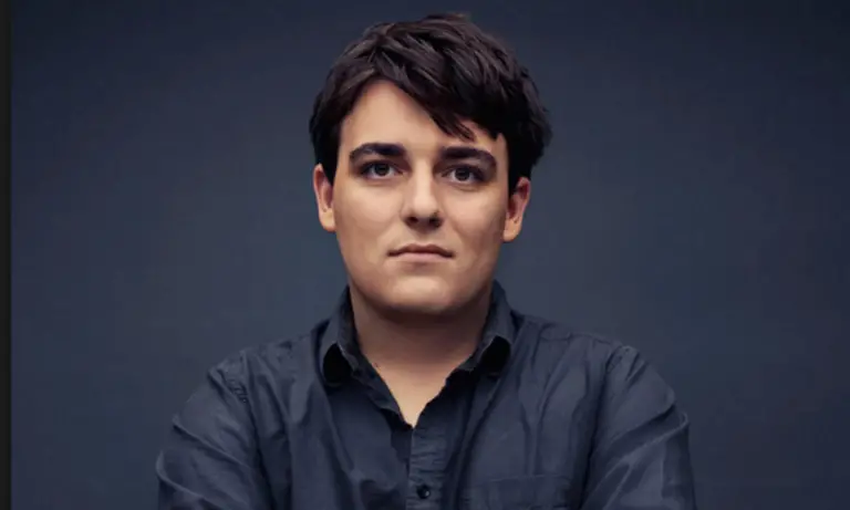 Palmer Luckey Age, Net worth: Bio-Wiki, Weight, Wife, Kids 2024| The - Palmer Luckey Net Worth 2025: Tech Visionary's Fortune