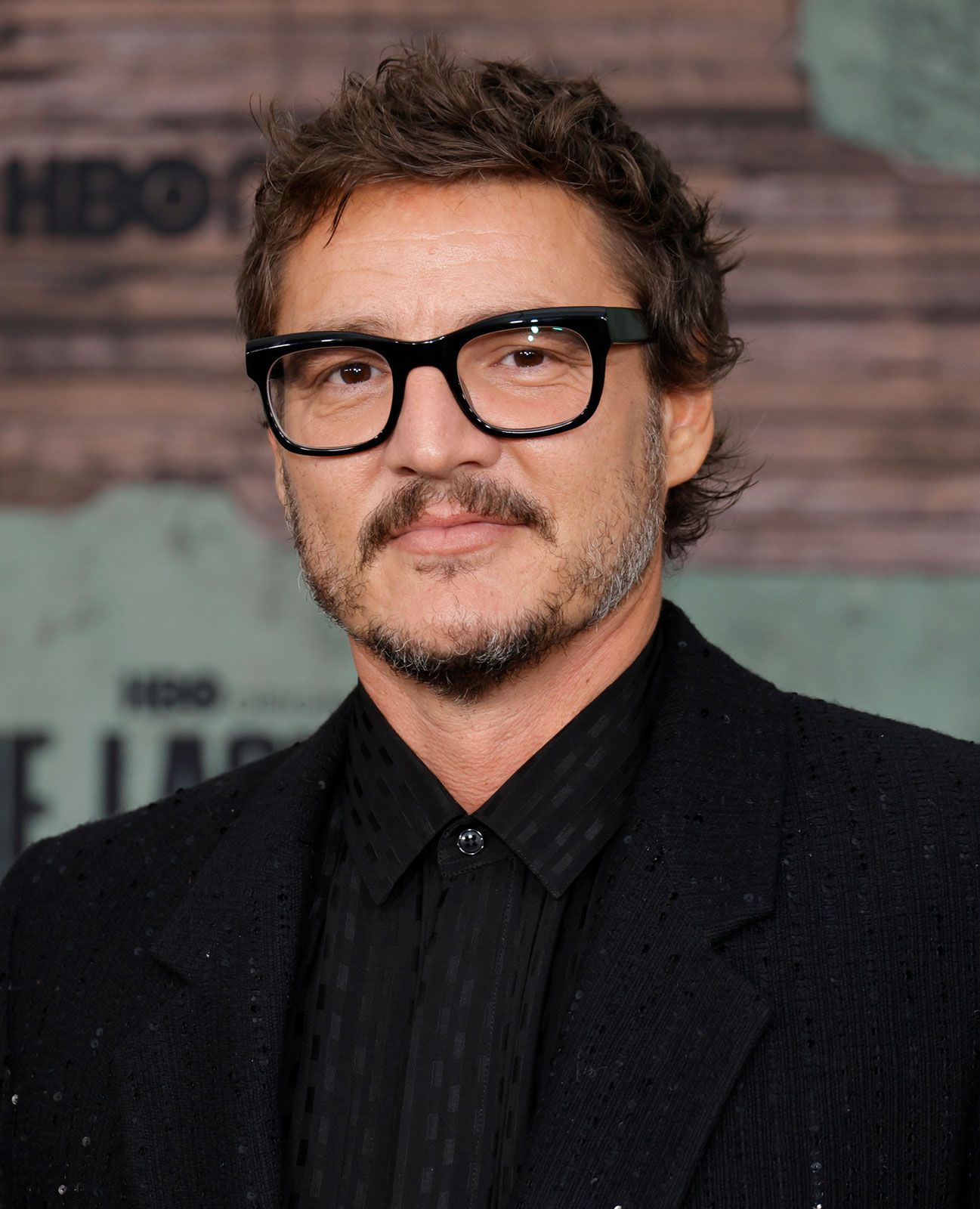 How Tall Is Pedro Pascal: Mandalorian Star’s Charismatic Stature