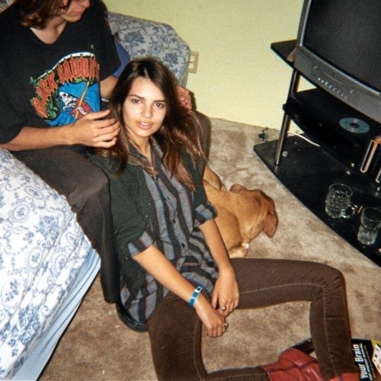 Picture of Emily Ratajkowski - Emily Ratajkowski’s (EmRata) Killer Body Stats: Full Breakdown