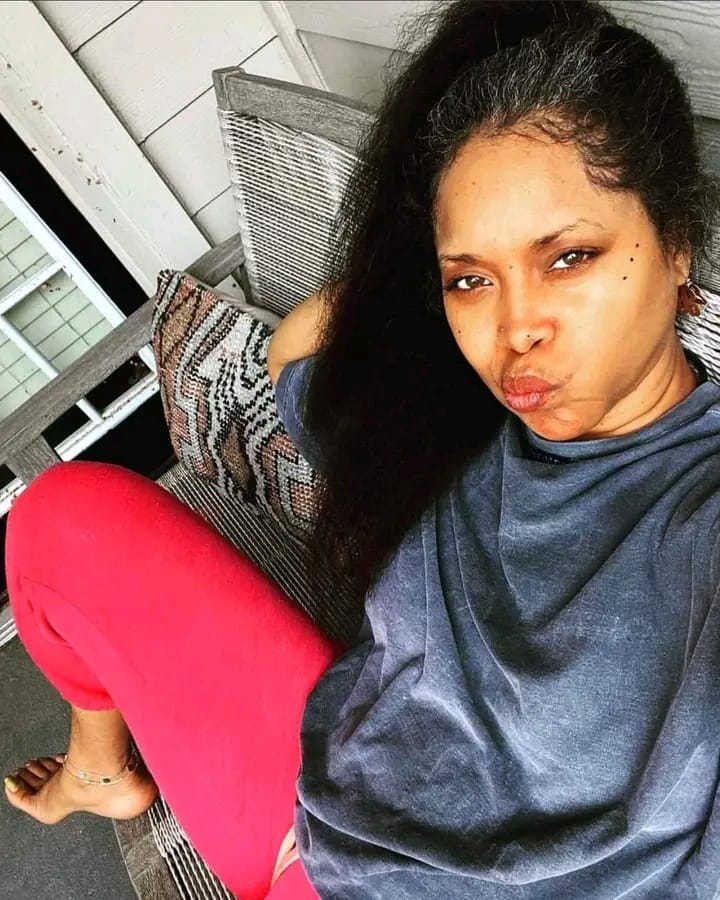 Picture of Erykah Badu - Erykah Badu’s Boldest Style Statements – Fashion with Soul