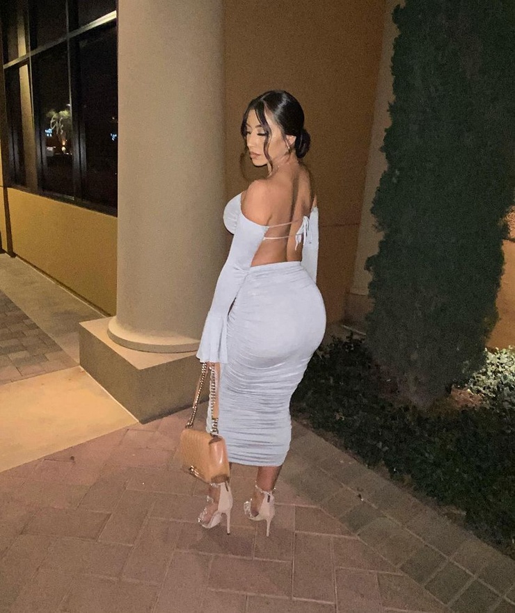 Picture of Jasmin Montalvo - Jasmin Montalvo: Sexy Pics of the TikTok Queen with Confidence