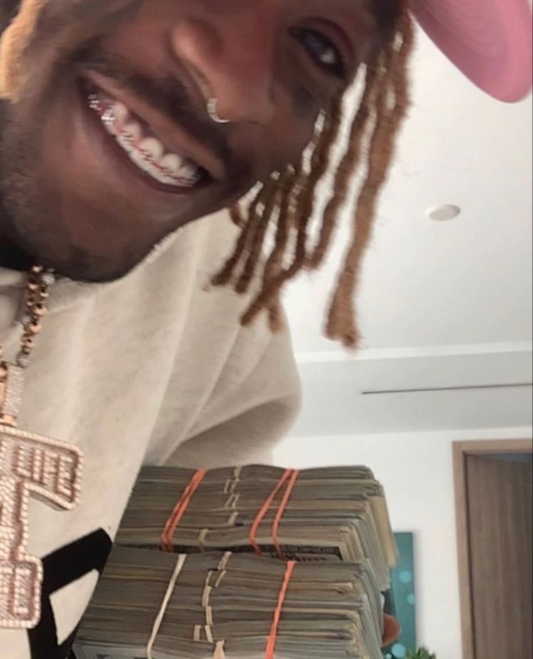 Lil Uzi Vert’s Best Pics: Tattoos, Style & Unfiltered Vibes