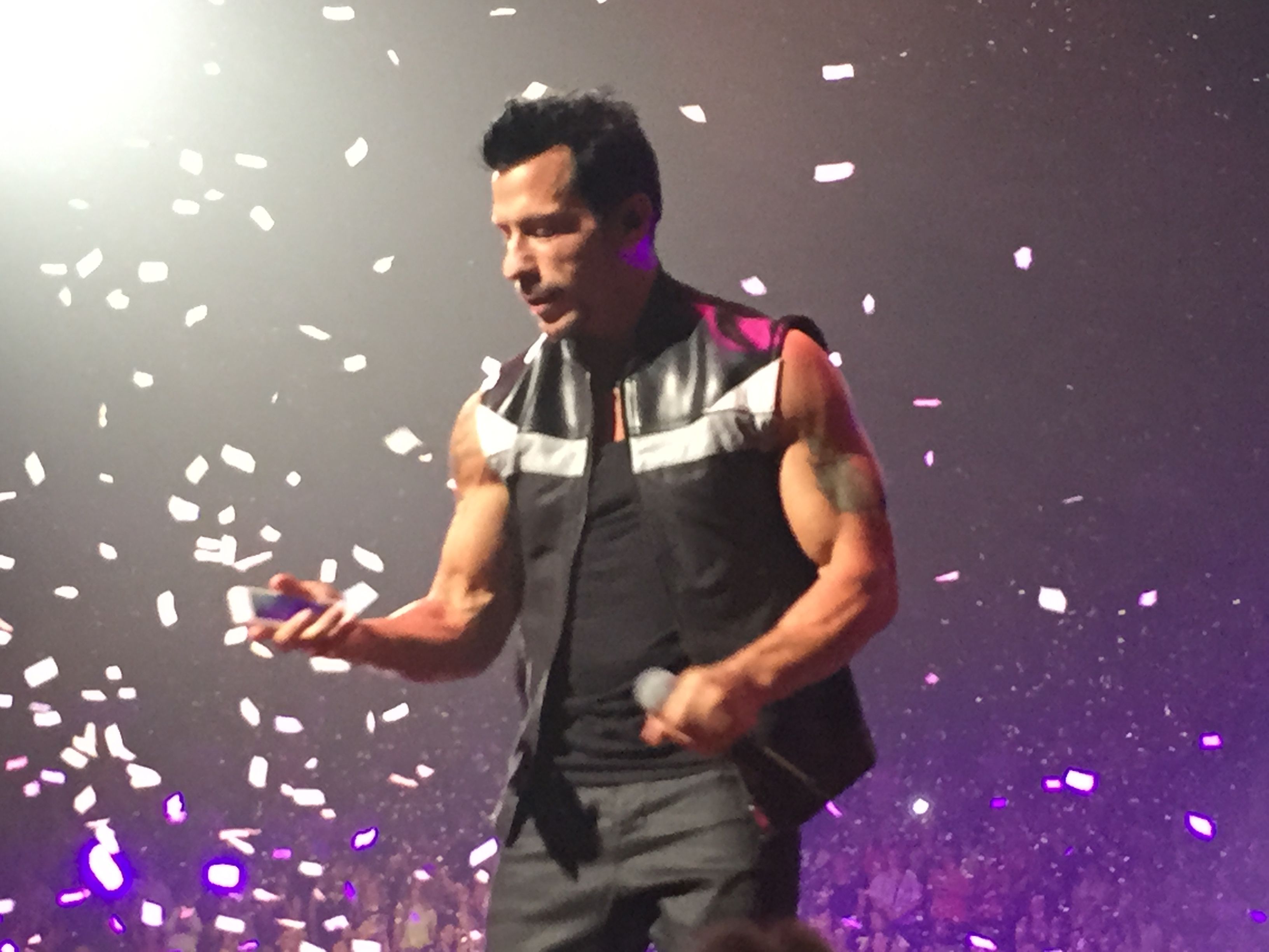 Pin by Bonnie Pfeiffer on Danny Wood | Danny wood, New kids on the - How Tall Is Danny Wood? NKOTB Member’s True Height