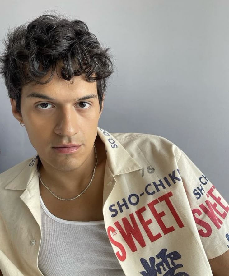 Pin by Emanoel Alves on sonho | Omar, Apollo aesthetic, Omar love - How Tall Is Omar Apollo? Singer’s Real Height Revealed