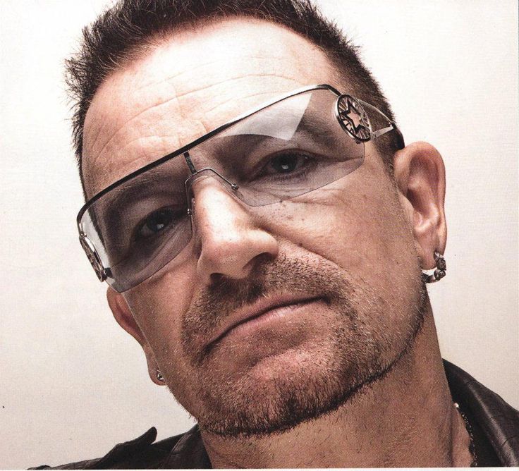 Pin de Kelly Y en I Love U2 | Artistas, Vedettes - How Old Is Bono? U2 Frontman's Age, Music Legacy & Activism