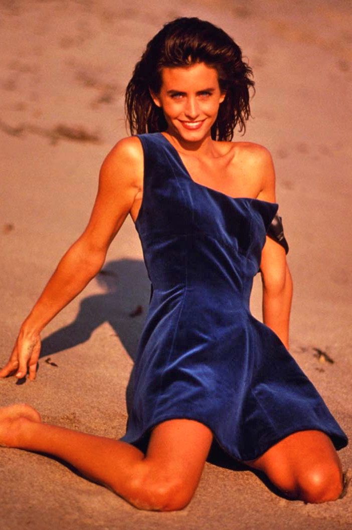 Pin on courteney cox - Courteney Cox’s Style Through the Years – From Friends to Fierce