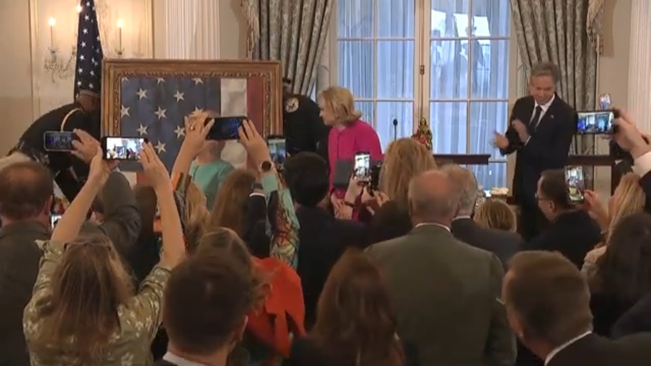 Portrait of former Secretary of State Hillary Clinton unveiled at State - How Old Is Hillary Clinton? Former Secretary Of State’s Age