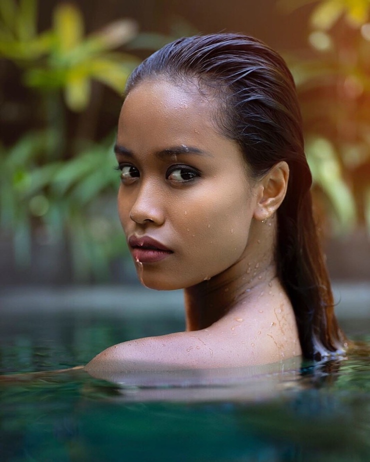 Putri Cinta: Sexy Pics of the Enchanting TikTok Star