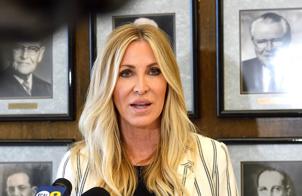 Lauri Peterson Net Worth: Original OC Housewife's Legacy
