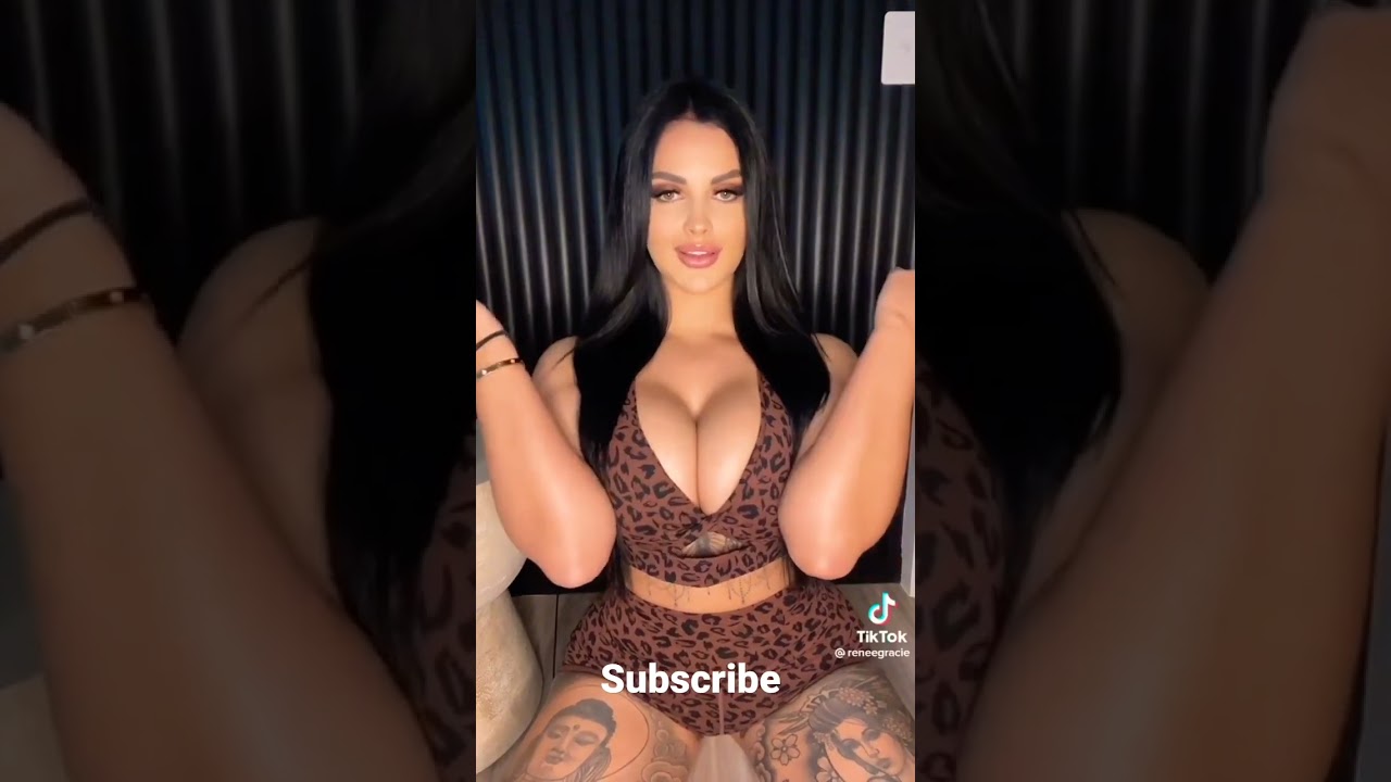 Renee Gracie: Sexy Pics of the Race Car Driver-Turned-Influencer