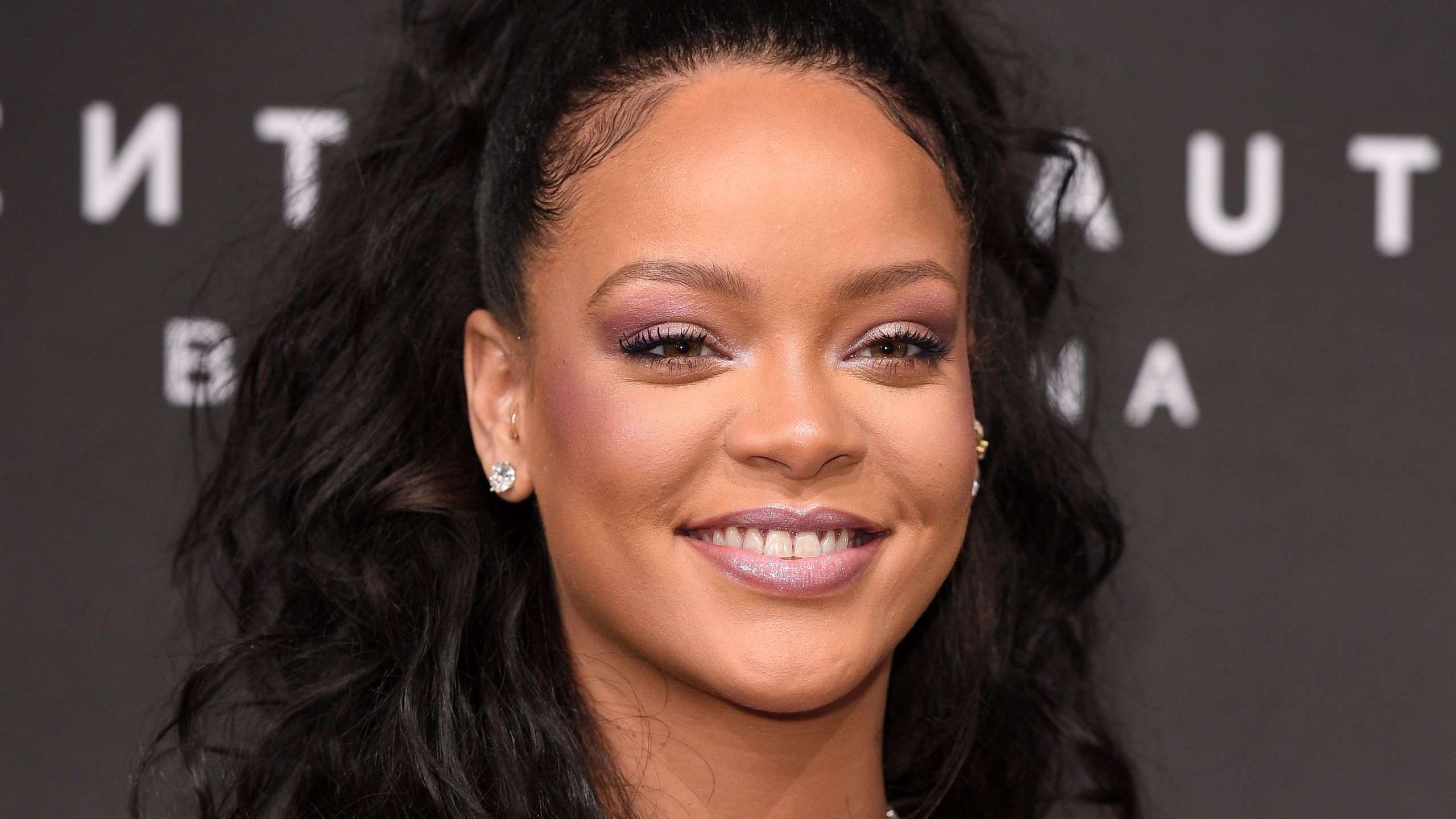 Rihanna Reveals Fenty Beauty Fairy Bomb Body Glitter on Instagram | Allure - Rihanna's Stunning Stats: Height, Weight & Iconic Proportions