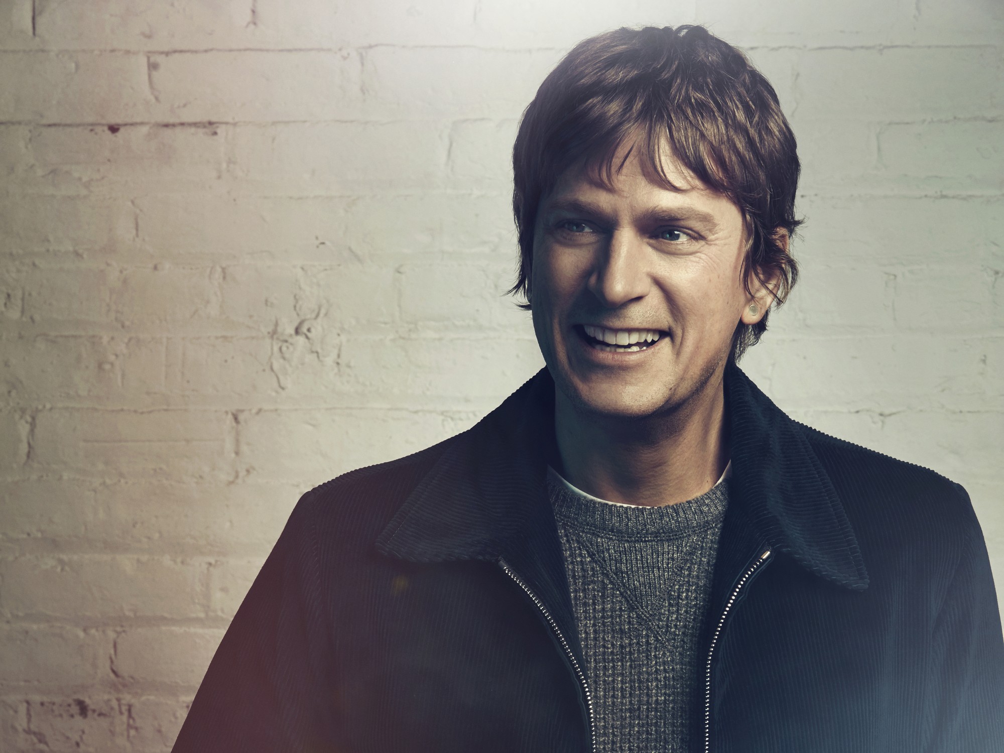 Rob Thomas - Rob Thomas Net Worth: How Much Is The Matchbox Twenty Frontman Worth?