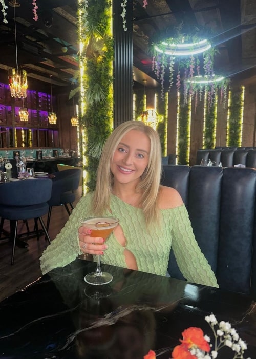 Robyn Hobson Height, Weight, Age, Boyfriend, Siblings - Georgia May Hobson: Sexy Pics of the Fashion and Beauty Star