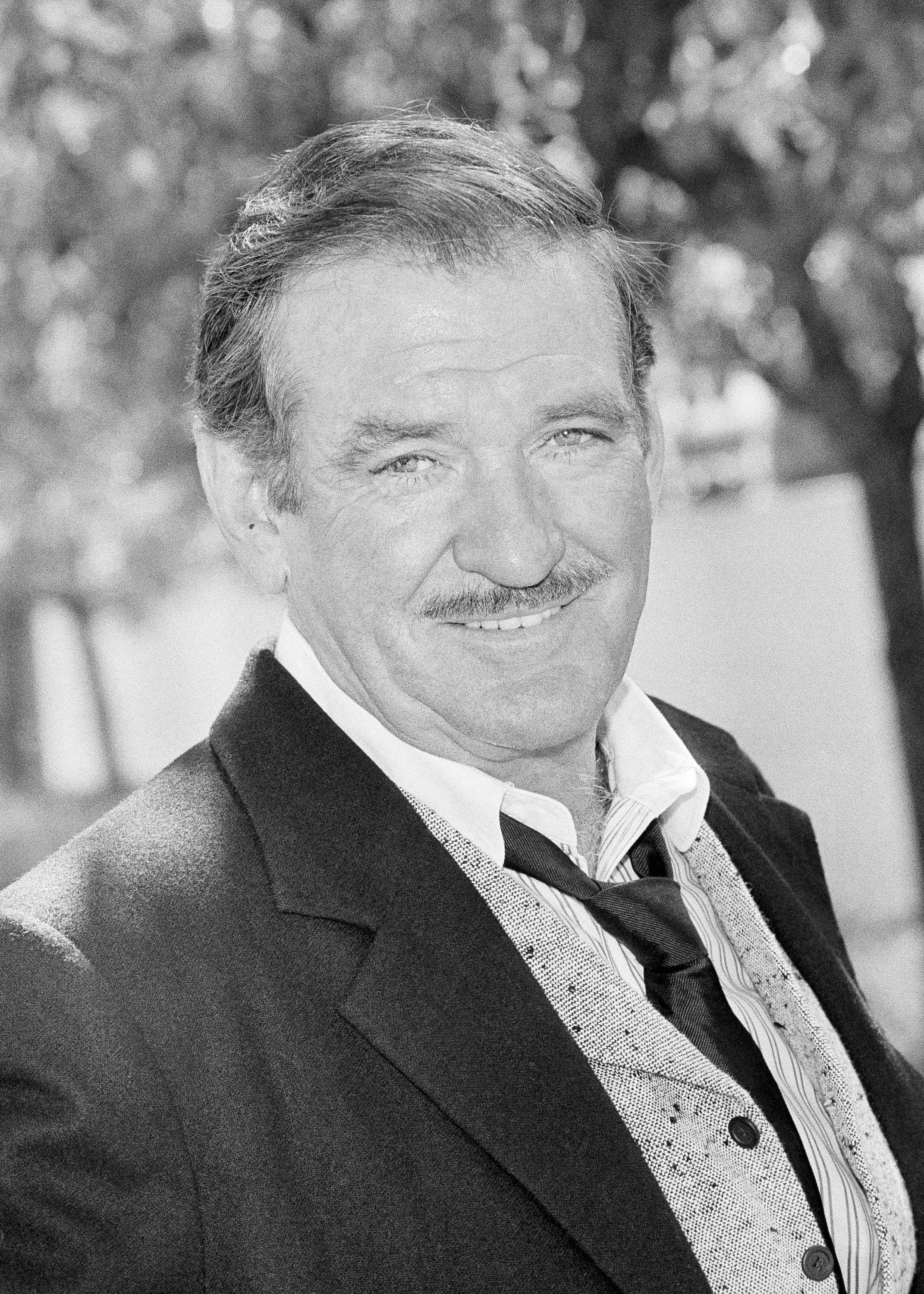 Rod Taylor - How Tall Was Rod Taylor? Classic Actor’s Height
