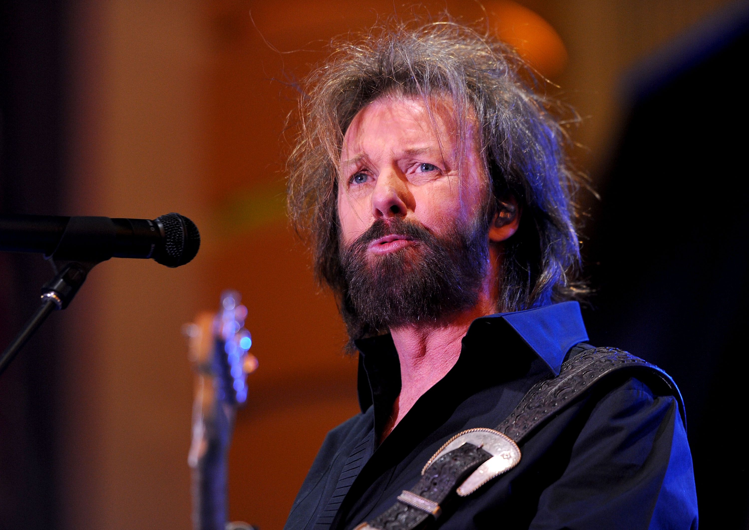 Ronnie Dunn 1953- | Country music artists, Country rock, Country music - How Tall Is Ronnie Dunn? Country Music Star’s Height
