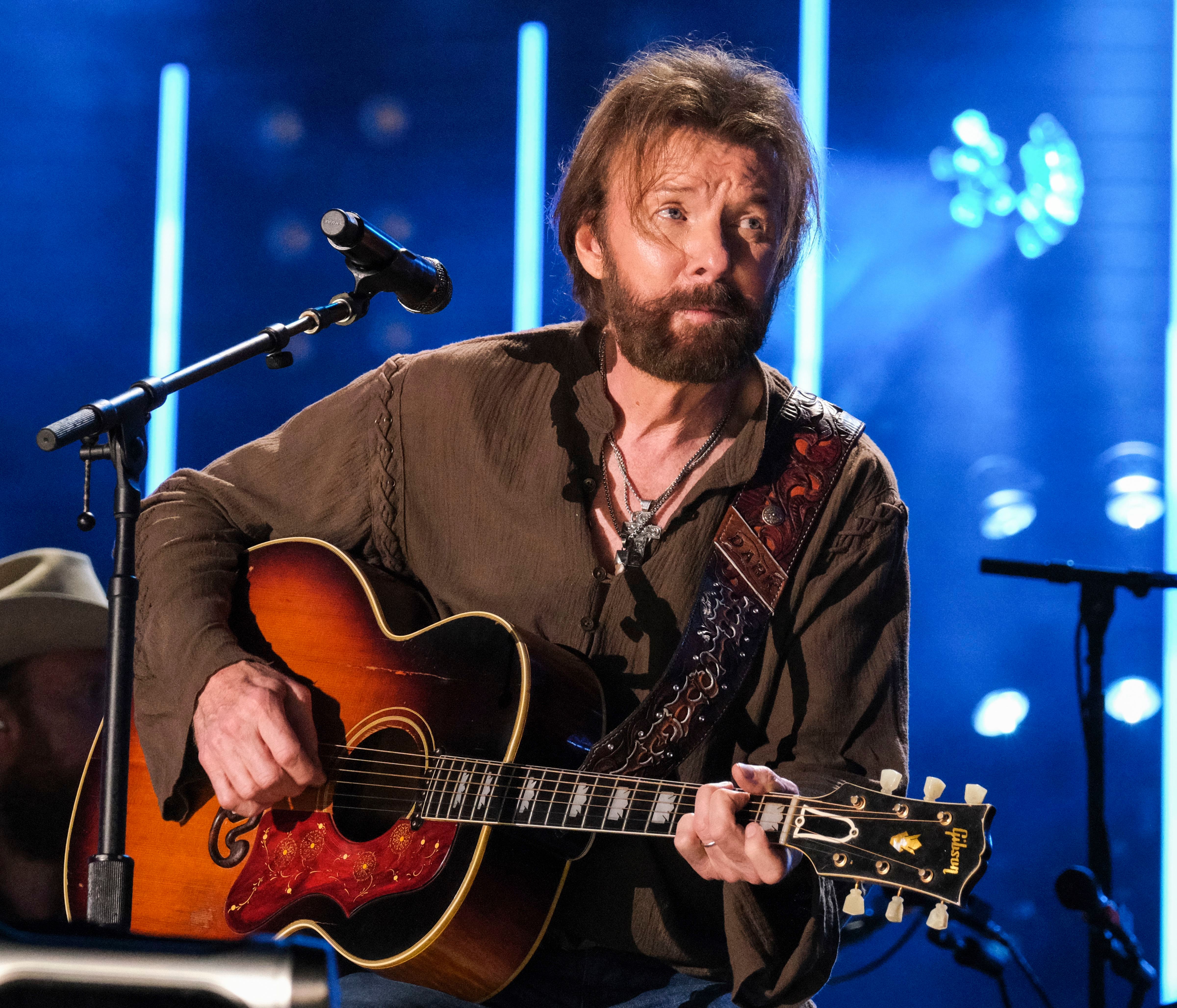 Ronnie Dunn Releases First Single from his Upcoming Solo Cover Album - How Tall Is Ronnie Dunn? Country Music Star’s Height