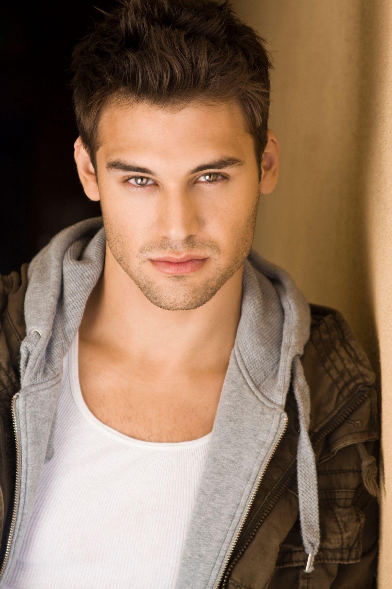 Ryan Guzman Height – Dancing, Acting... Tall Too?