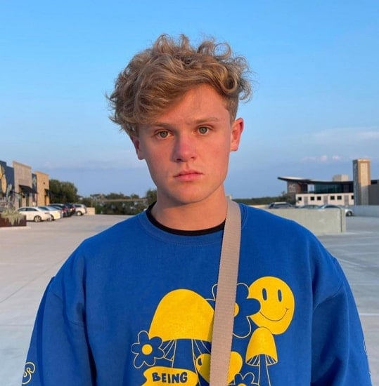 Ryan Trahan Age, Net Worth, Wife, Family, Height and Biography - Tina Trahan Net Worth – Heiress and Art Collector’s Wealth Revealed