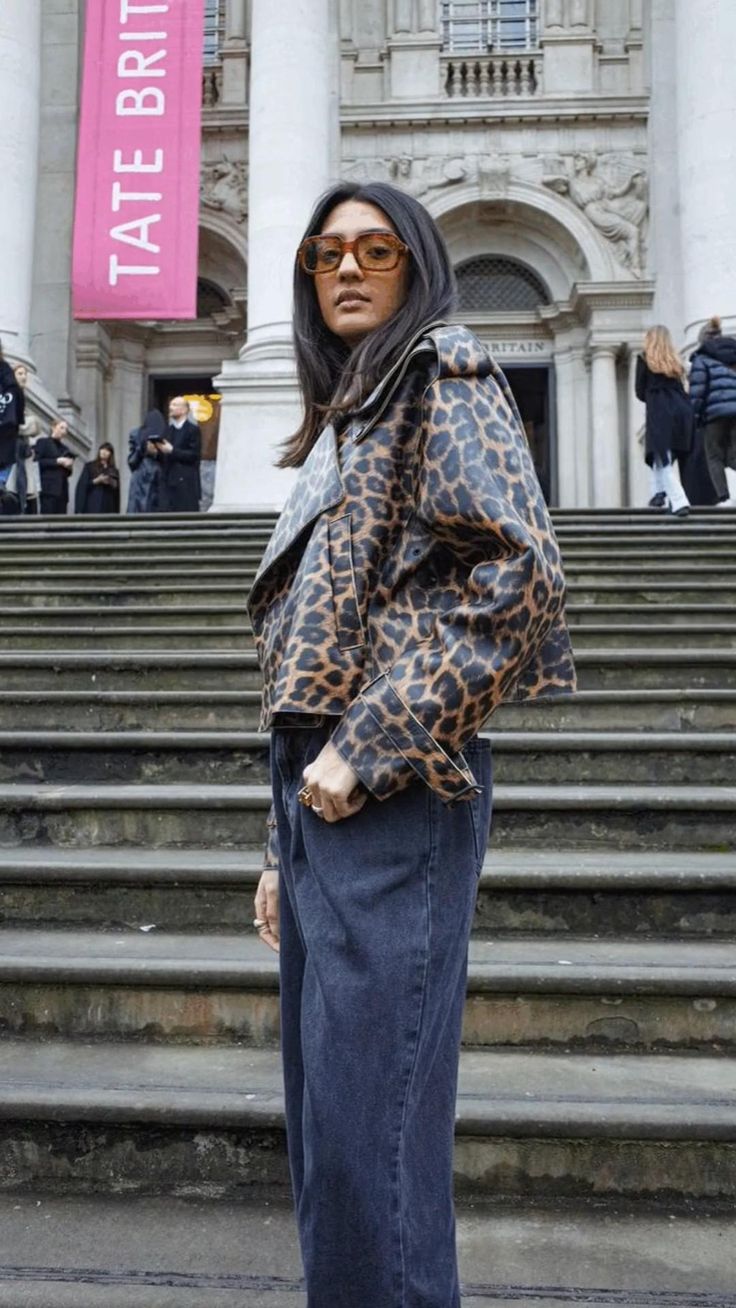 Sapna Rao, London Fashion Week 2024 [Video] in 2024 - Sapna Rao: Sexy Pics of the Rising Beauty Influencer