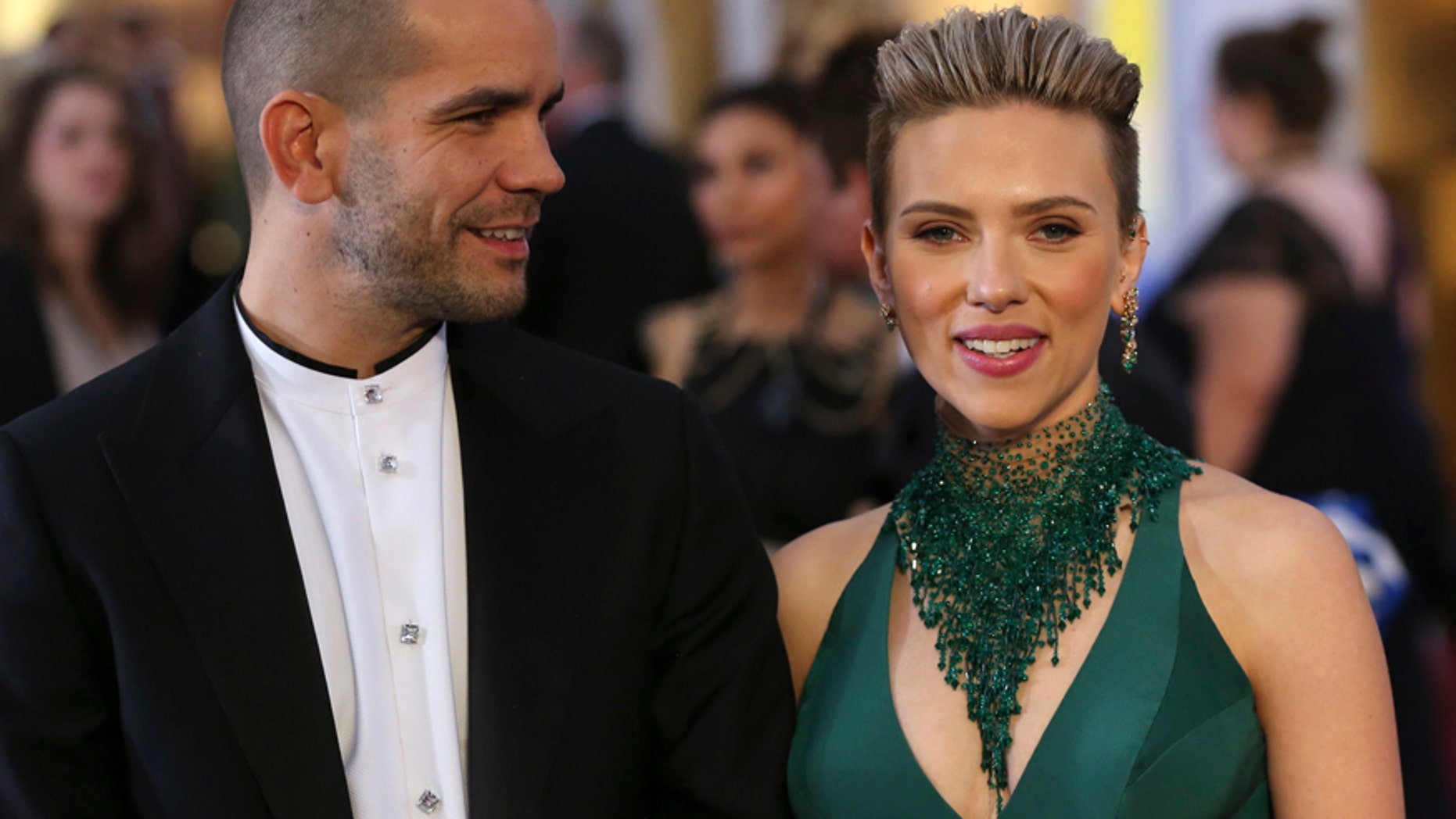 Scarlett Johansson splits from husband | Fox News - Who Is Scarlett Johansson’s Husband? Meet Colin Jost from SNL Fame