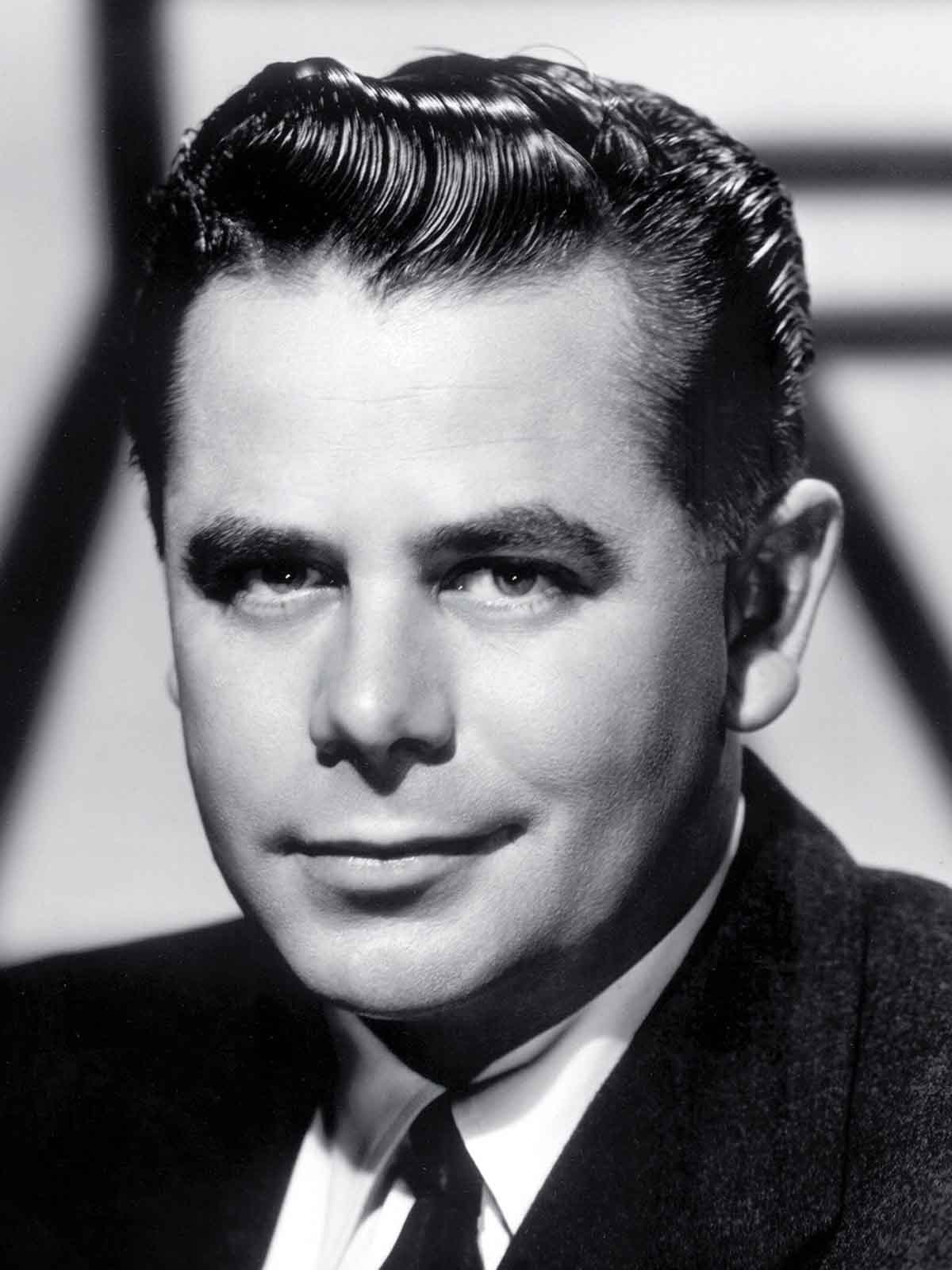 How Tall Was Glenn Ford? Classic Hollywood Leading Man’s Height