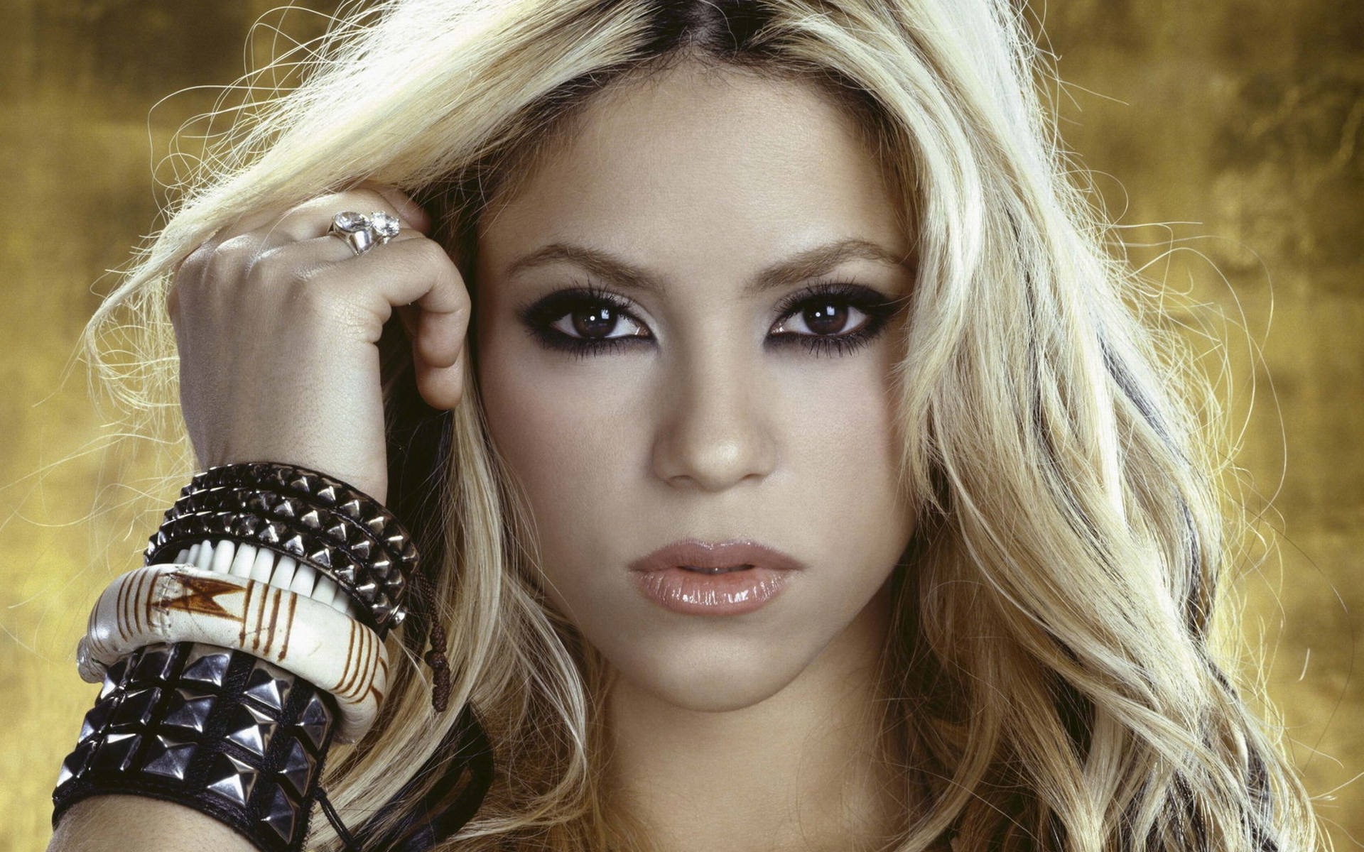 Shakira wallpaper | 1920x1200 | #50617 - Shakira's Body Measurement Secrets: How She Keeps It Flawless
