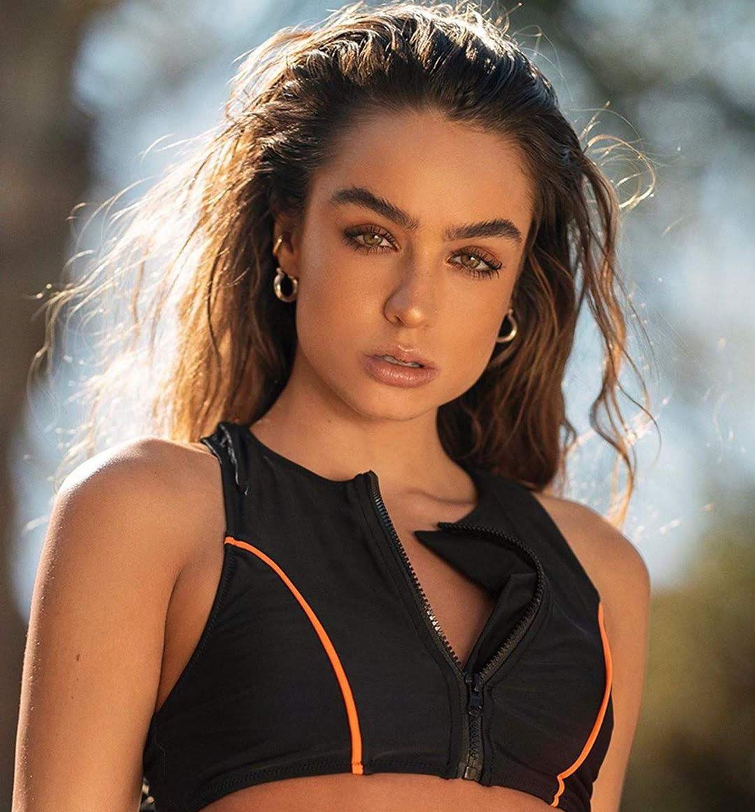 Sommer Ray: Age, Wiki, Photos, and Biography | FilmiFeed - Sommer Ray Height – Instagram’s Fitness Queen Measured Up