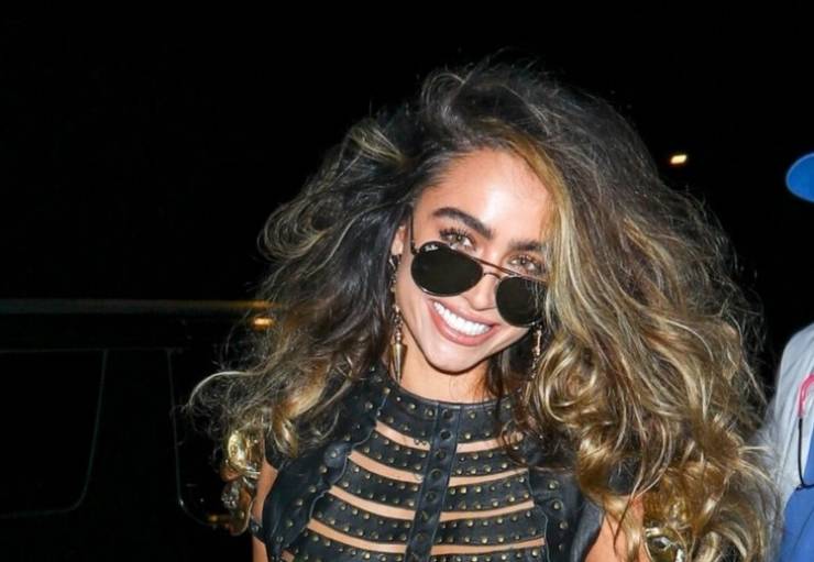 Sommer Ray’s Sexy Outfit (23 PICS) - izispicy.com - Sommer Ray's Fitness & Flair: Sexy Pics That Slay