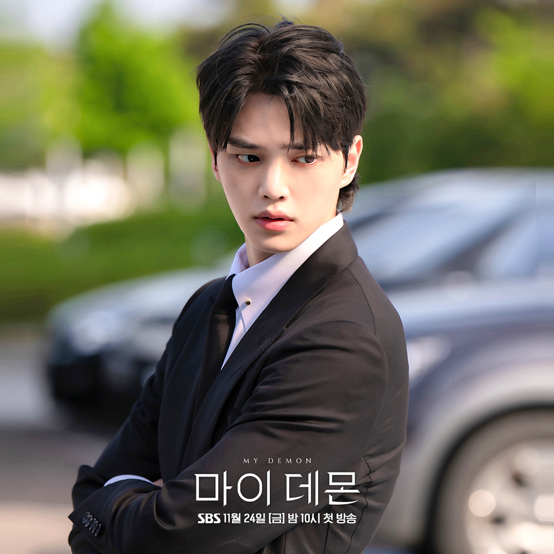 Song Kang este o creatură frumoasă, dar periculoasă în k-drama “My - Song Kang's Height: How Tall Is The K-Drama Star?