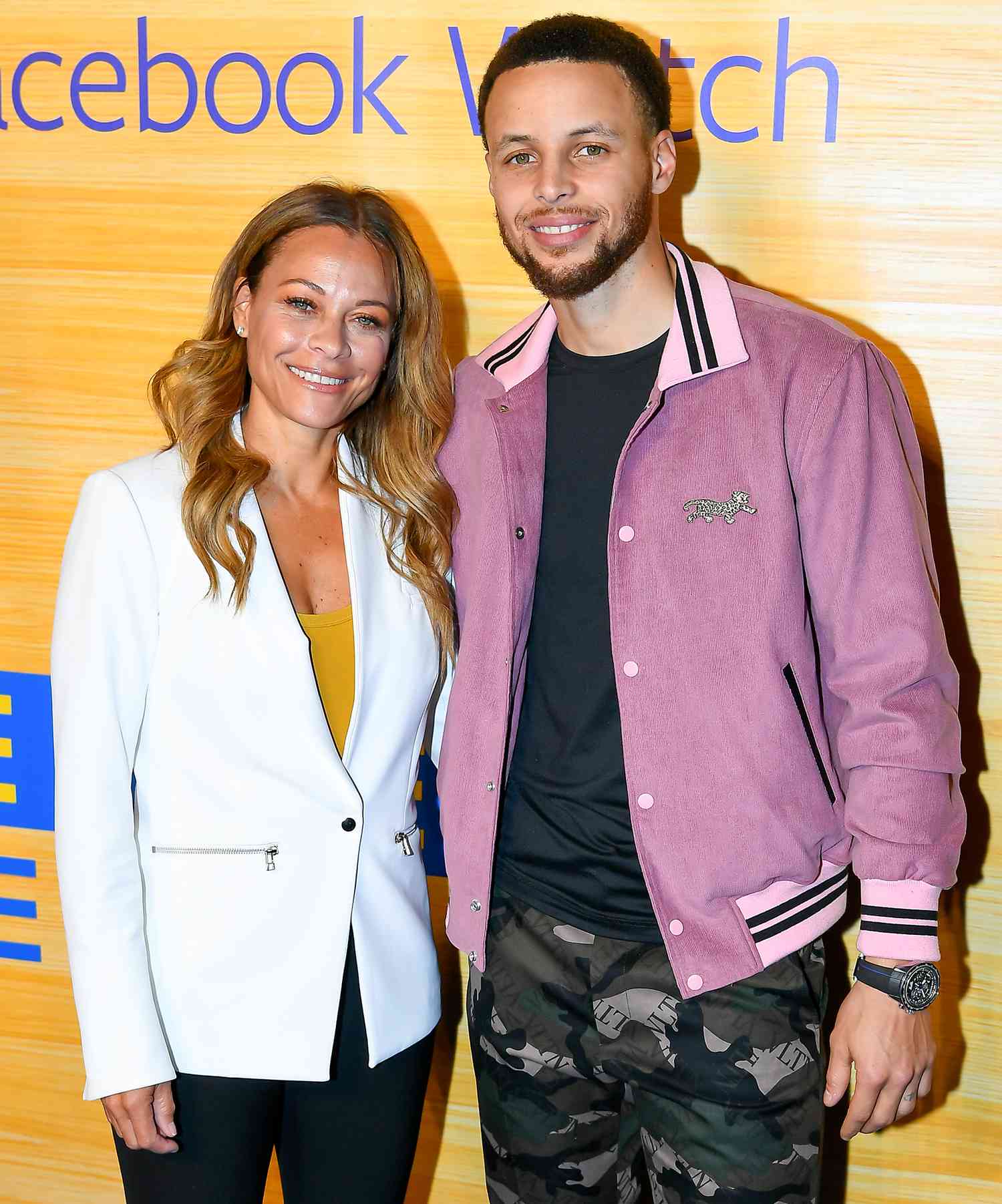 Sonya Curry - How Tall Is Sonya Curry? NBA Mom’s Height Revealed