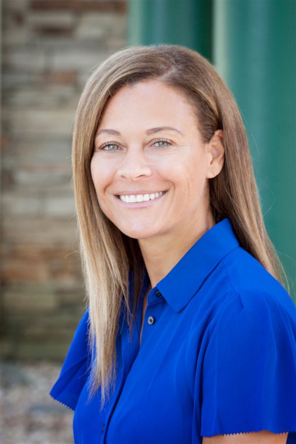 Sonya Curry | Nbafamily Wiki | Fandom - How Tall Is Sonya Curry? NBA Mom’s Height Revealed