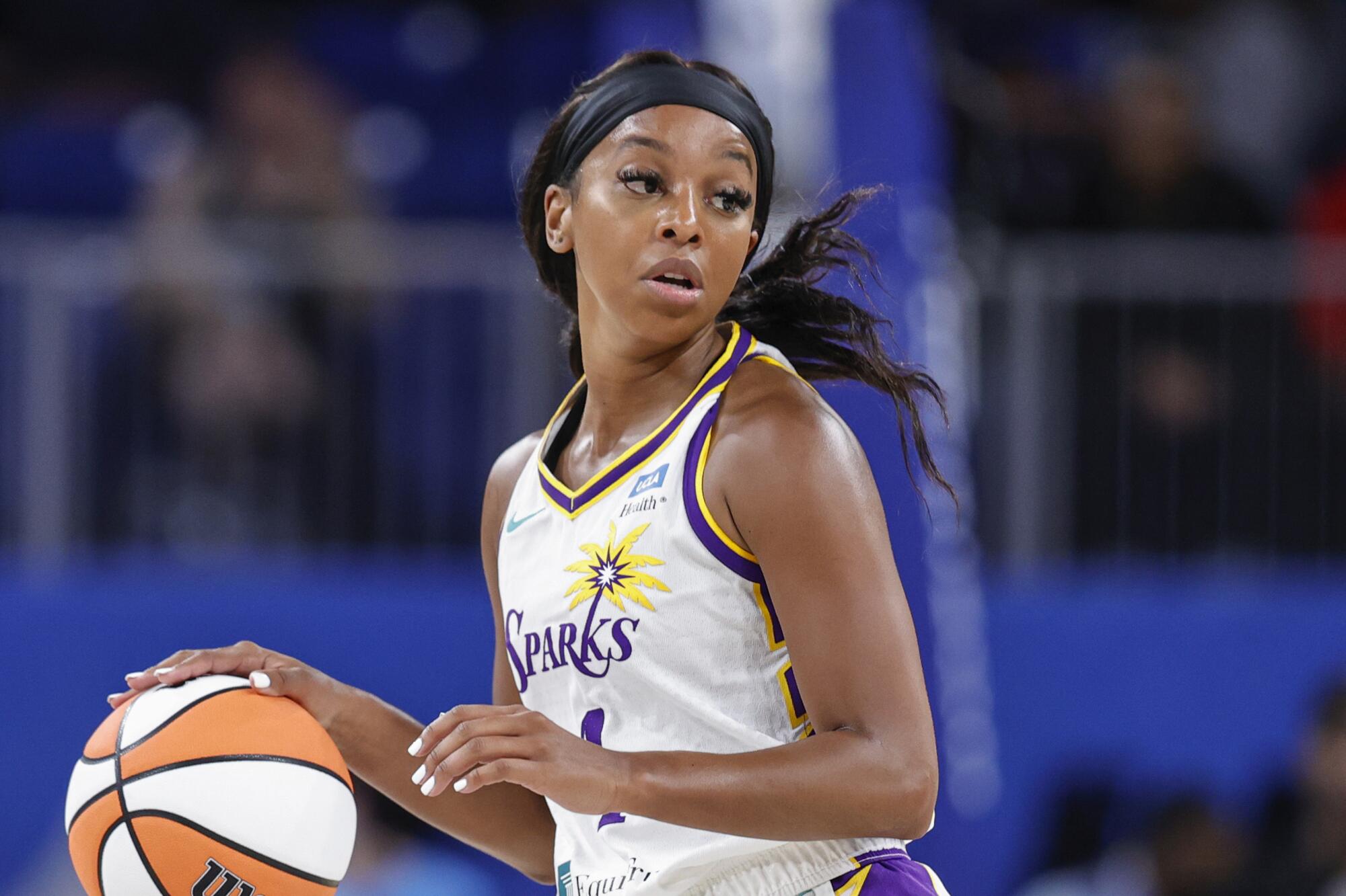 Lexie Brown Height – WNBA Star’s Court Presence