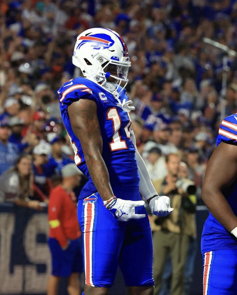 Sport Football, Football Helmets, Stephon Diggs, Nfl Football Wallpaper - Stefon Diggs Net Worth: NFL Salary, Endorsements & Assets