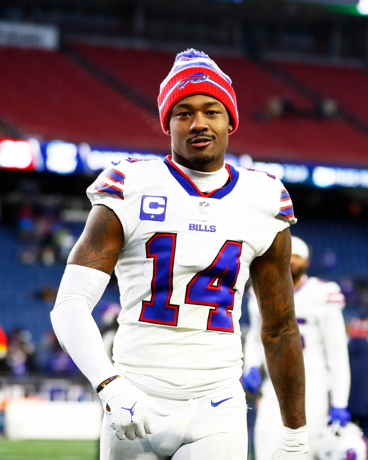 Stefon Diggs picture - Stefon Diggs Net Worth – NFL Star’s Salary and Endorsements