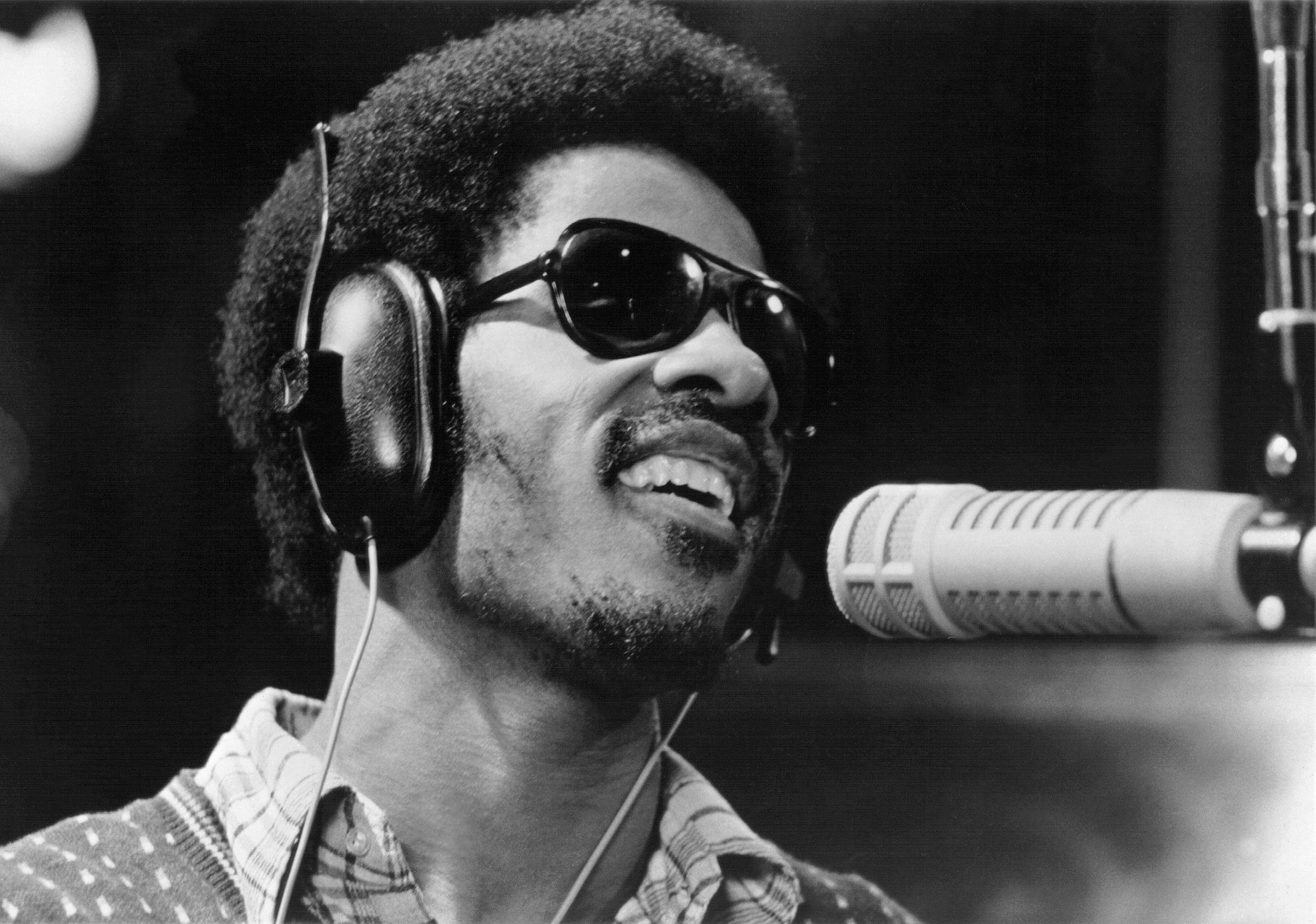 Stevie Wonder Biography - How Old Is Stevie Wonder? Musical Genius’s Age in 2025