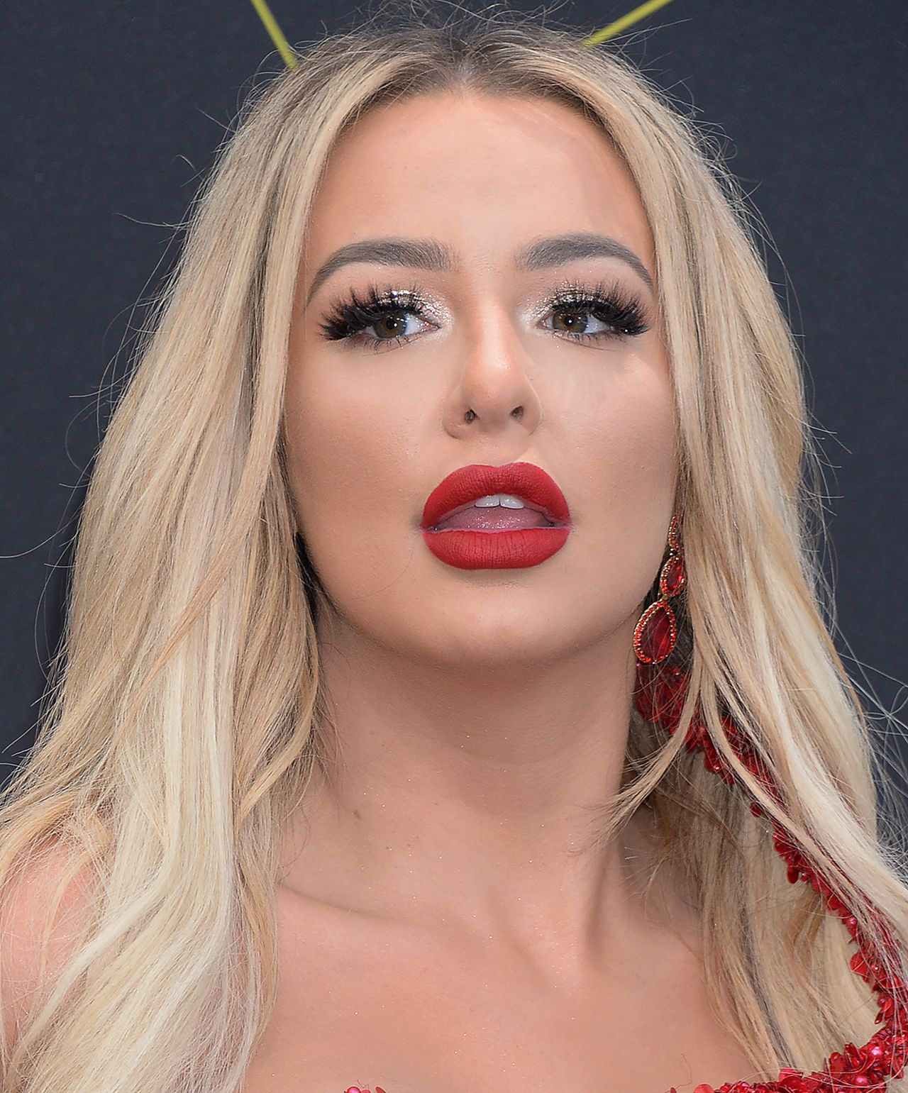 Tana Mongeau – 2019 People’s Choice Awards • CelebMafia - Tana Mongeau: Sexy Pics of the Controversial Content Queen