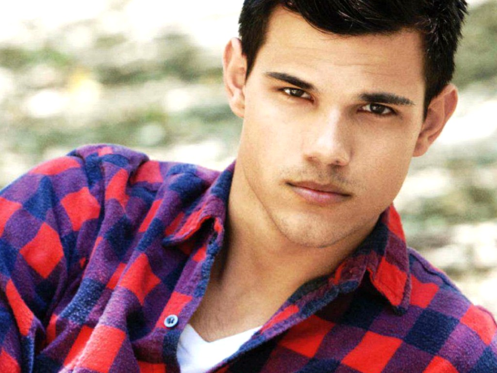 Taylor Lautner Wallpaper - Taylor Lautner Wallpaper (27265606) - Fanpop - What Ethnicity Is Taylor Lautner? Twilight Star's Heritage Explained