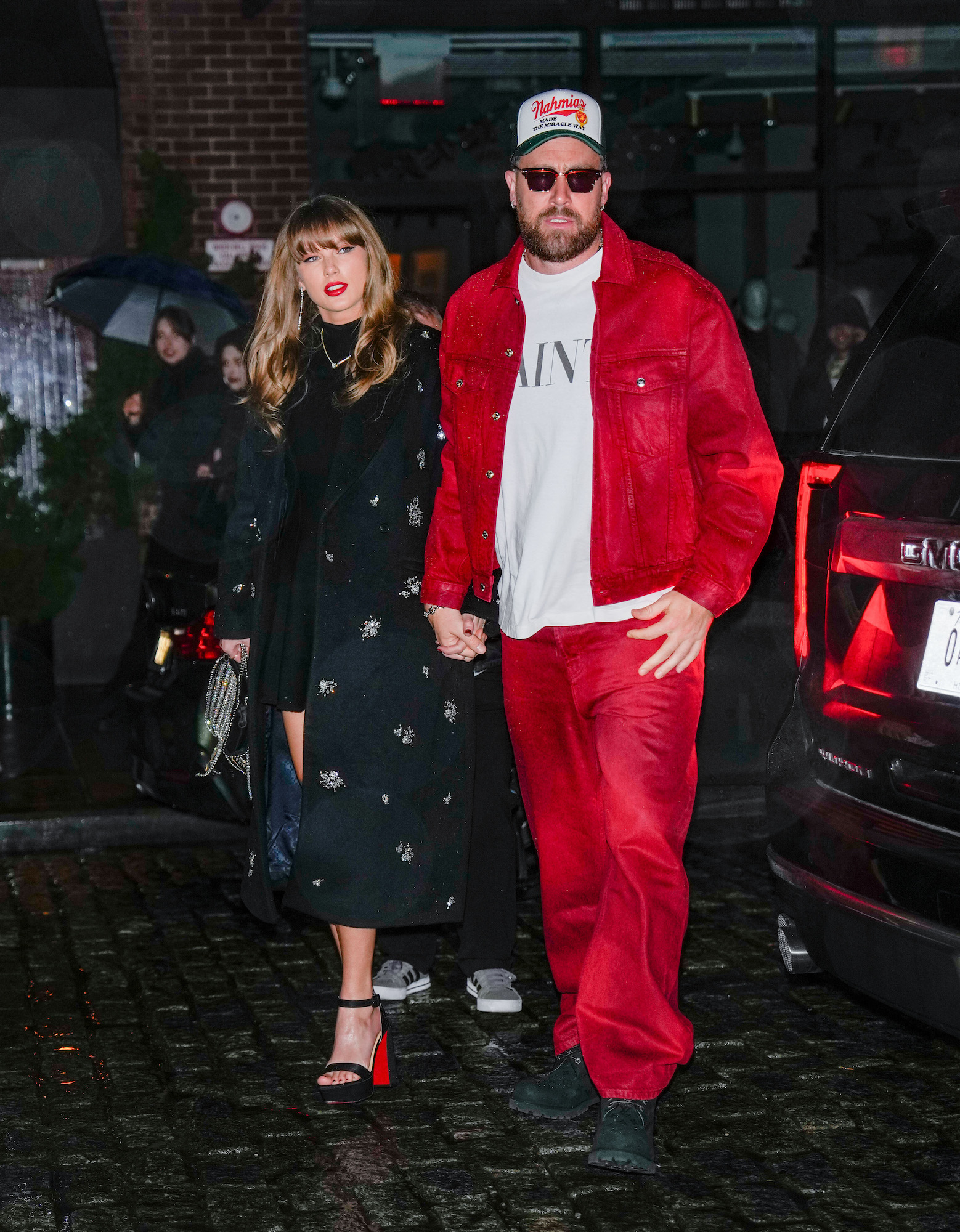 Taylor Swift and Travis Kelce Hold Hands at Stanley Cup Finals | Us Weekly - How Tall Is Travis Kelce: NFL Star’s Imposing Figure