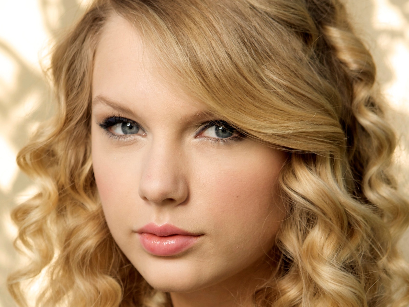 taylor swift - Taylor Swift Wallpaper (15913910) - Fanpop - Taylor Swift's Tall Frame: Body Measurements And Style Secrets