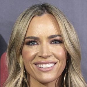 Teddi Mellencamp Arroyave - Age, Family, Bio | Famous Birthdays - Teddi Mellencamp Arroyave Net Worth: Accountability Coach’s Fortune