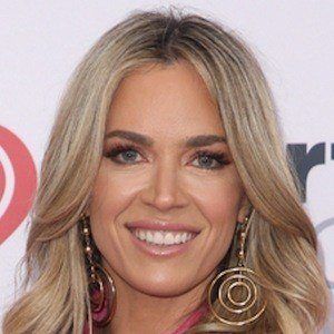 Teddi Mellencamp Arroyave - Age, Family, Bio | Famous Birthdays - Teddi Mellencamp Arroyave Net Worth: Accountability Coach’s Fortune