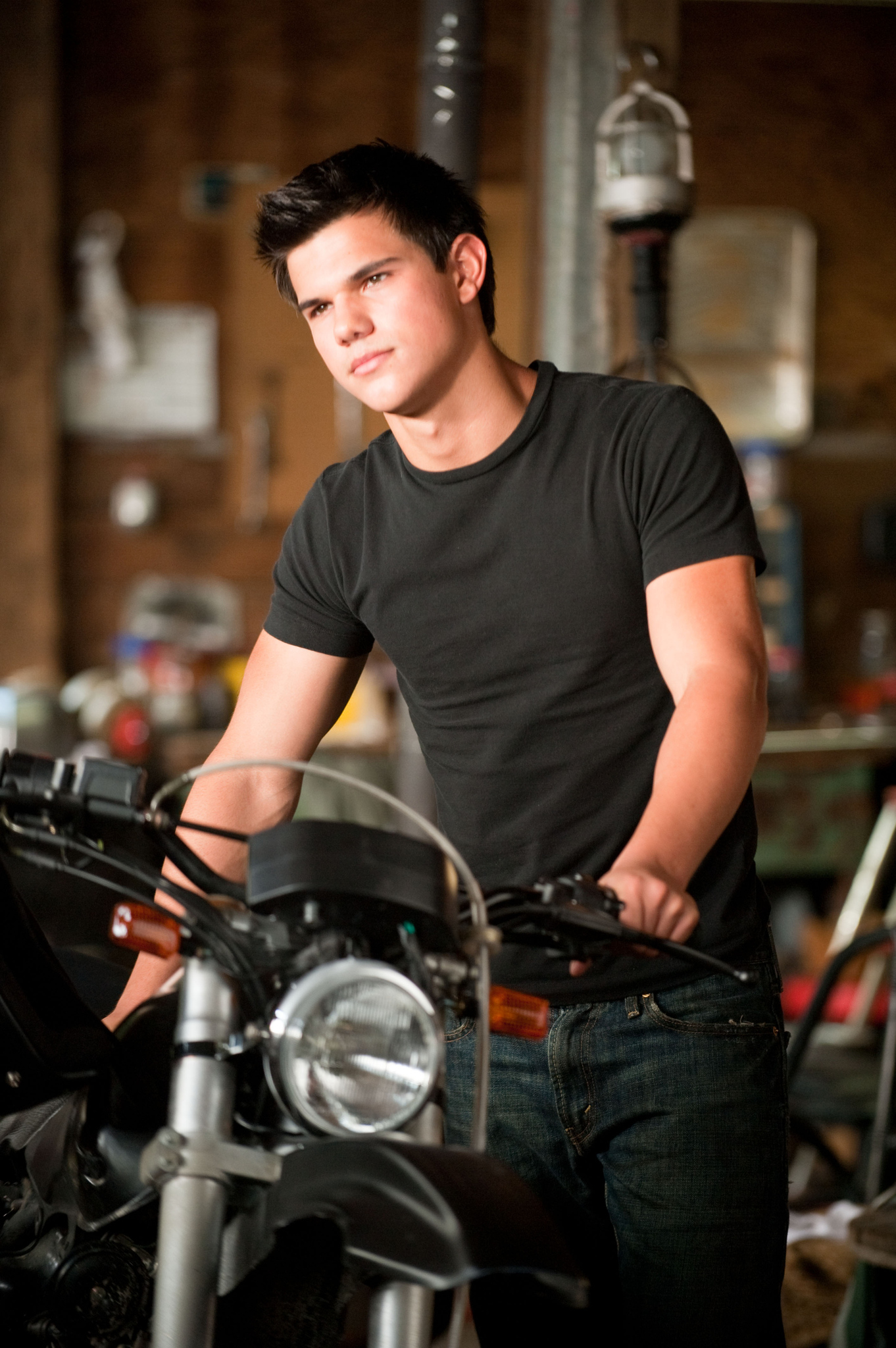 The Twilight Saga: Eclipse (2010) - What Ethnicity Is Taylor Lautner? Twilight Star’s Heritage Explained