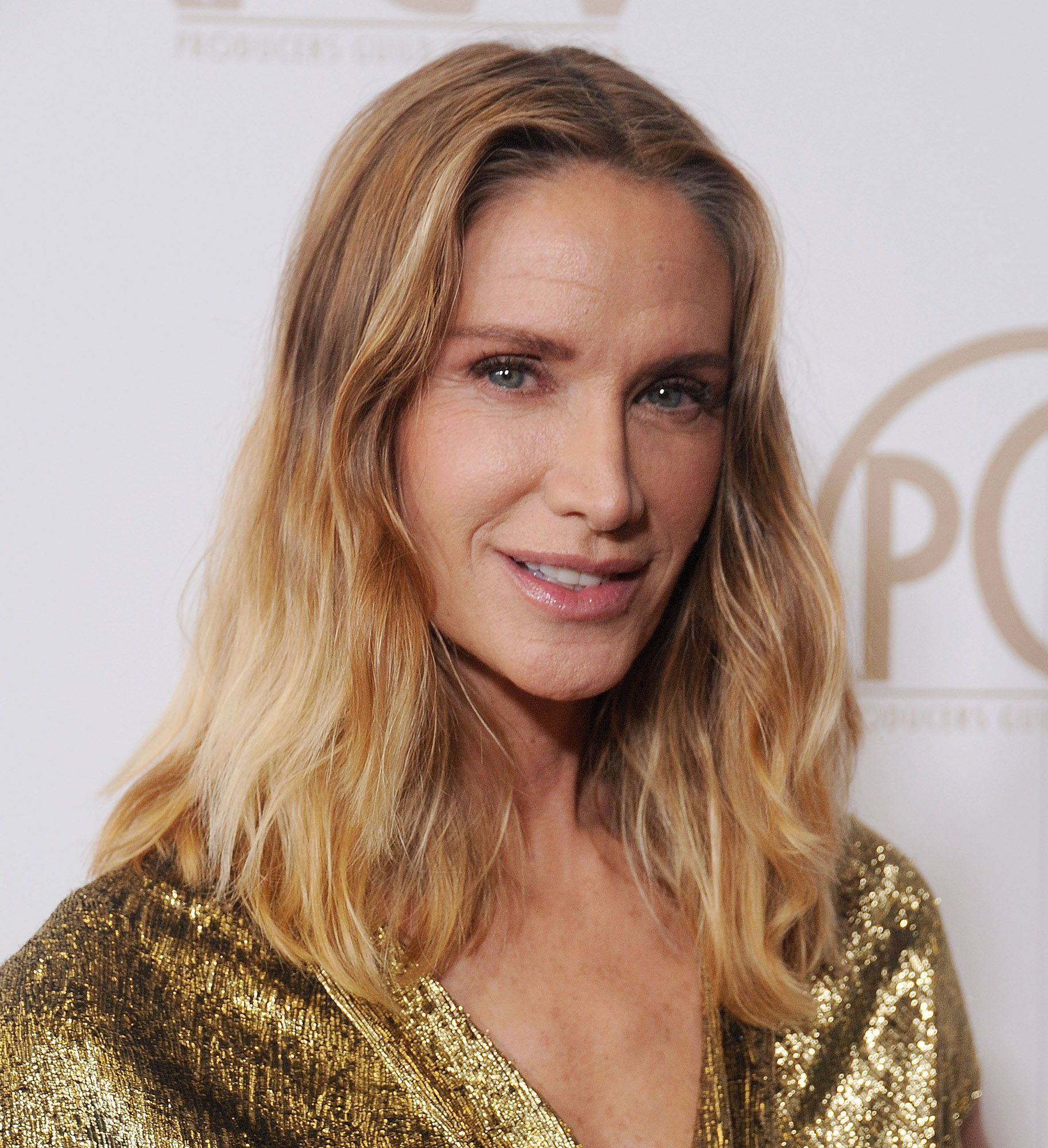 Kelly Lynch Height – 80s Icon, Still Standing Tall