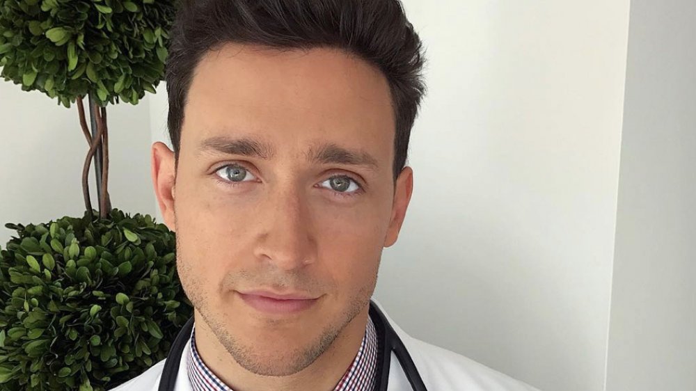 The Untold Truth Of Doctor Mike - Dr. Mike's Real Height: How Tall Is The Internet's Favorite Doctor?