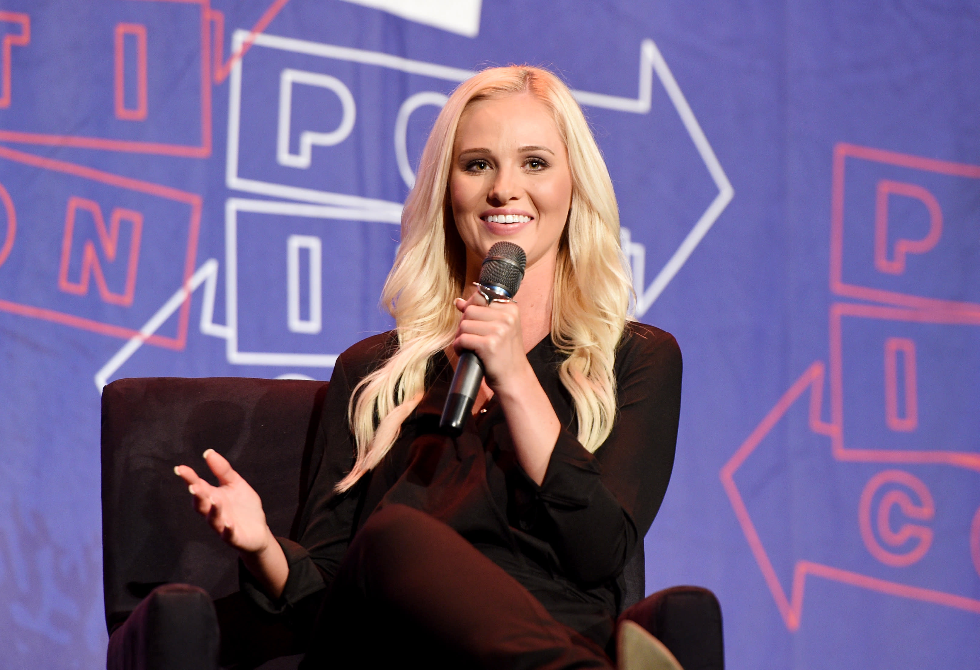 Tomi Lahren posts sexy patriotic selfie and gets support from Donald - Tomi Lahren's Bold Look: Sexy Pics That Break The Internet