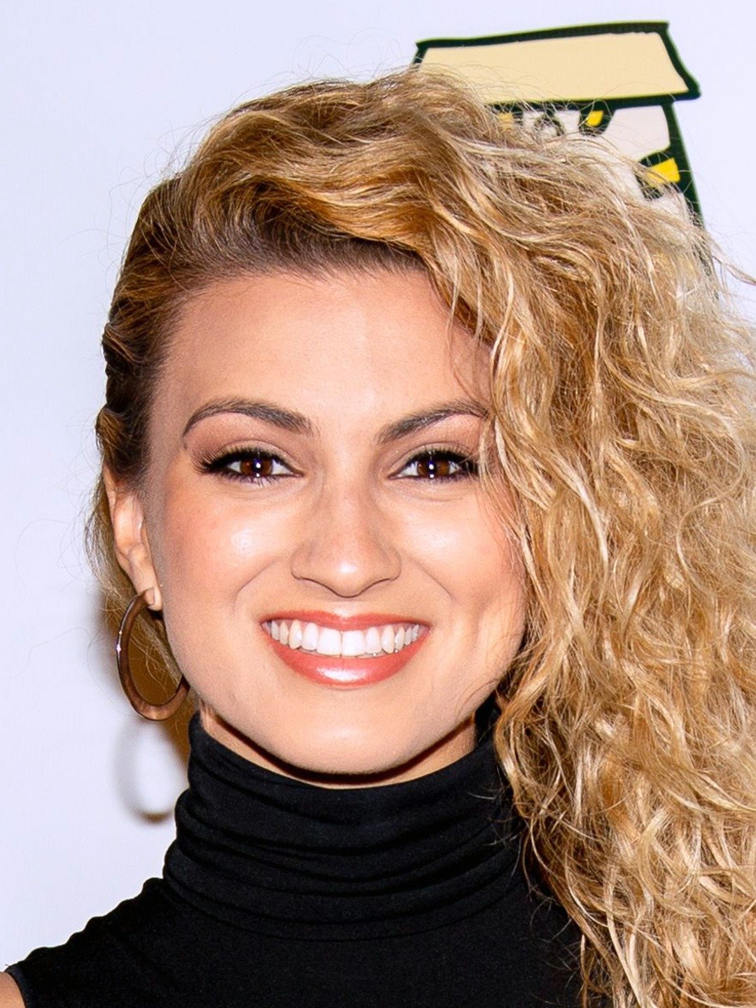 Tori Kelly Height – The Songstress’s True Stature