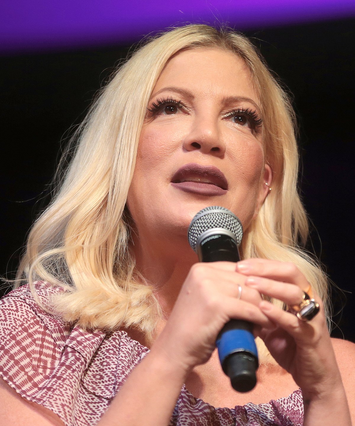 Tori Spelling - Wikipedia - How Tall Is Tori Huske? Olympic Swimmer’s Stats Uncovered