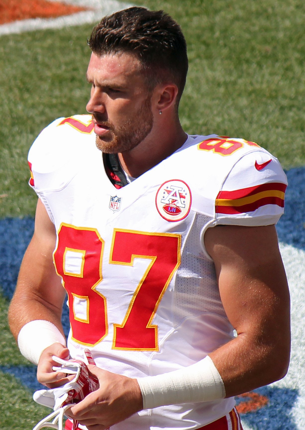 Travis Kelce Stats - How Tall Is Travis Kelce? – NFL Star’s Height Breakdown